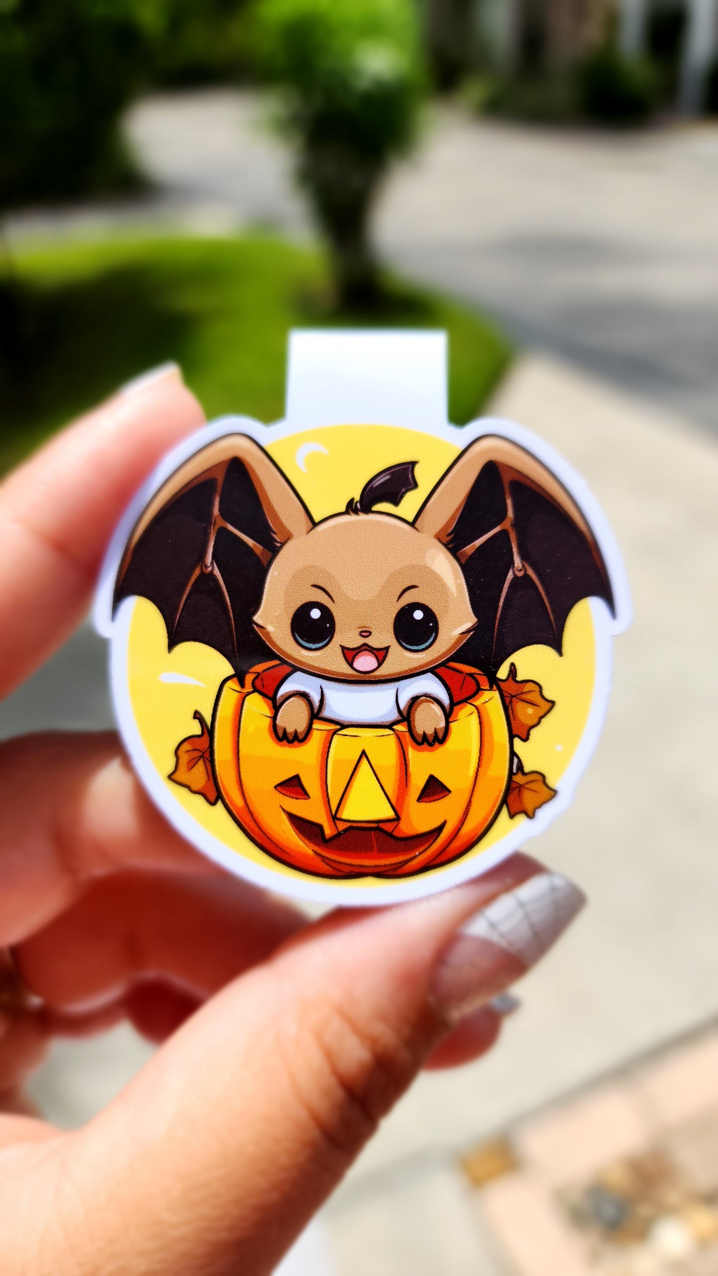 Halloween themed bookmark. Baby bat pumpkin bookmark. magnetic bookmark. Reading accesories. handamade bookmark. Book Gift. Cute page marker