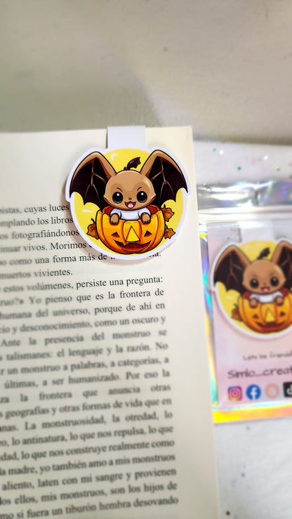 Halloween themed bookmark. Baby bat pumpkin bookmark. magnetic bookmark. Reading accesories. handamade bookmark. Book Gift. Cute page marker